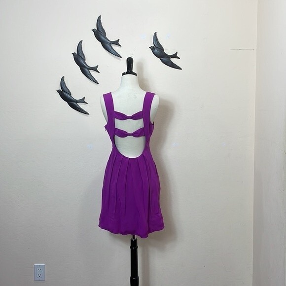 NEW! Walter Baker Magenta CDC Cutout Bow Back Silk Pleated Front Cocktail Dress - Picture 4 of 7